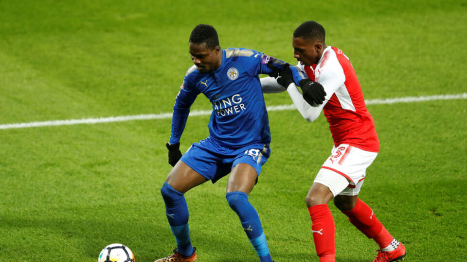 Tüm oklar Amartey'i gösteriyor!