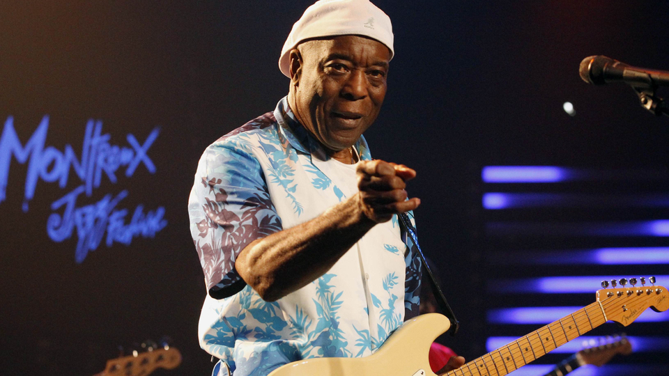 Turnesini iptal etti