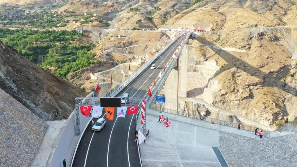 Beğendik Köprüsü 3 yaşında