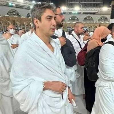 Ünlü oyuncu hacca gitti
