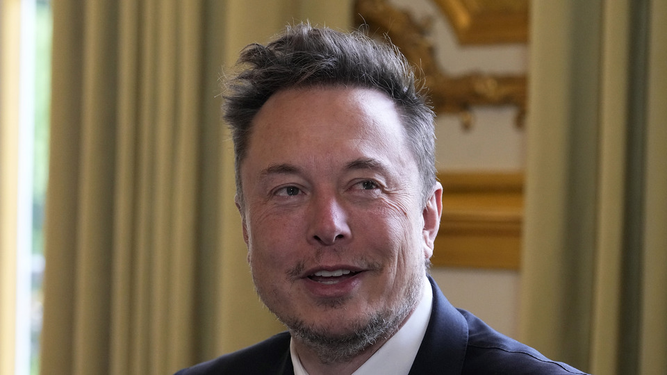 Musk'tan yeni girişim: X.AI