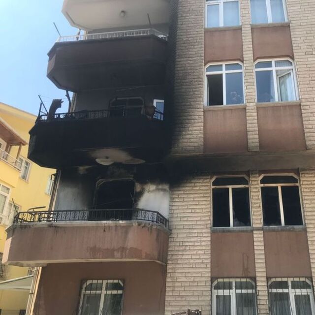 Televizyon patladı, kız çocuğu faciayı önledi