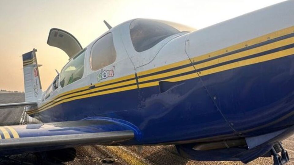 Atatürk Havalimanı'nda uçak kırıma uğradı