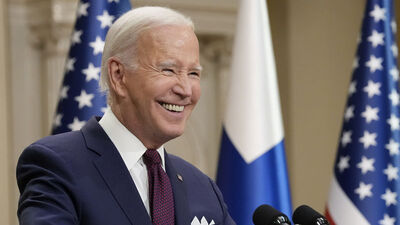 Biden, öğrencilerin kredi borcunu siliyor