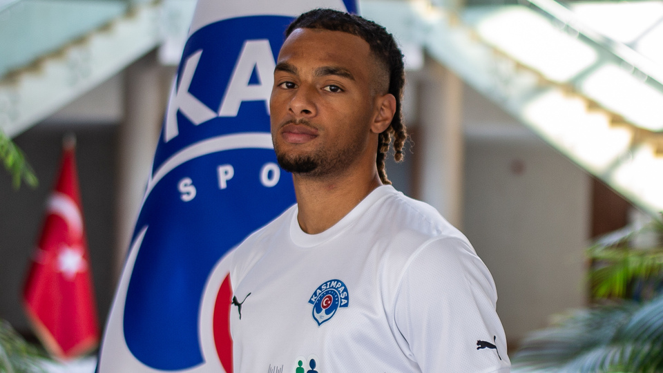 Kasımpaşa, Gomis'i renklerine bağladı