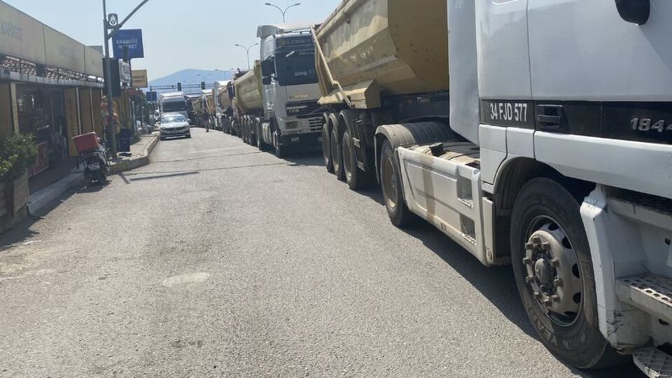 Tuzla'da hafriyat kamyonu tartışması