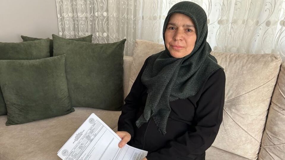 Ameliyatta unutulan makasla 8 ay yaşadı!