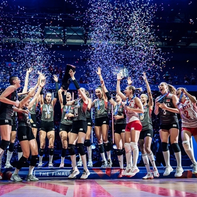 Dünyanın zirvesindeyiz!