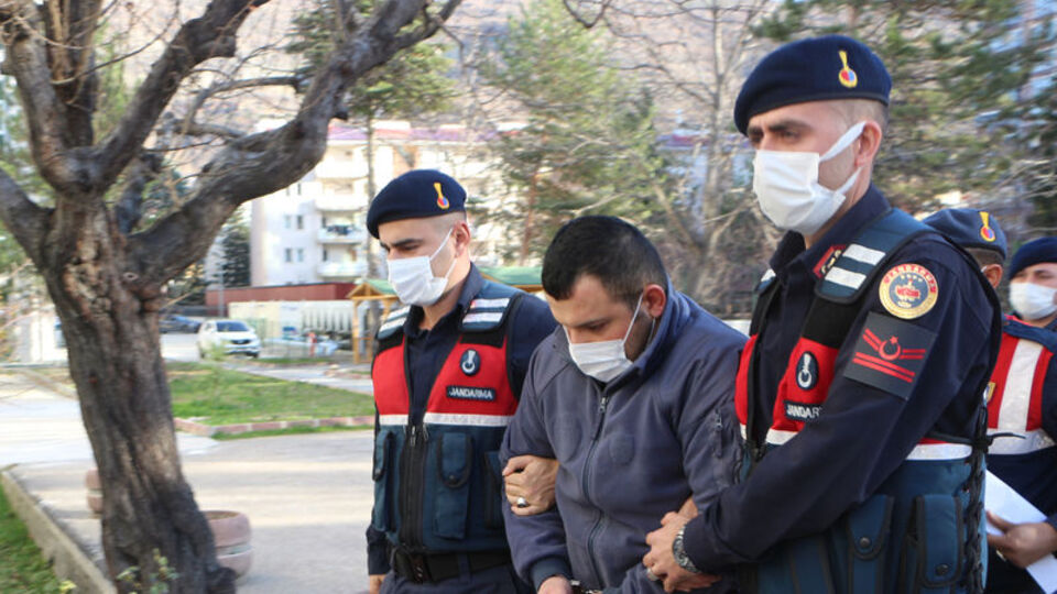 62,5 yıl hapis! Boşanma aşamasındaki eşinin evine baskın