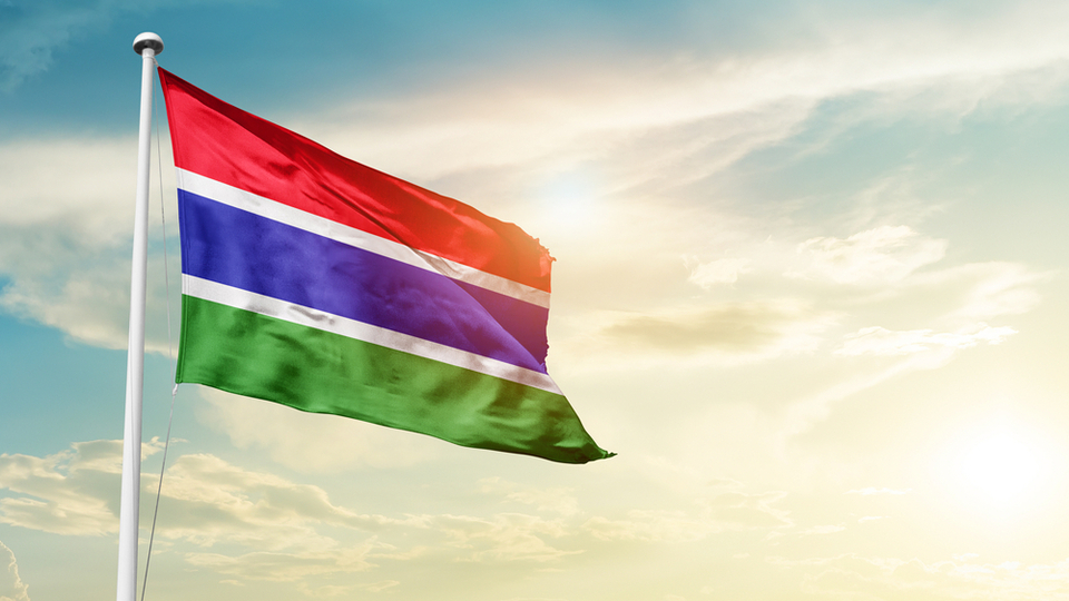 Gambiya başkenti, bayrağı, nüfusu