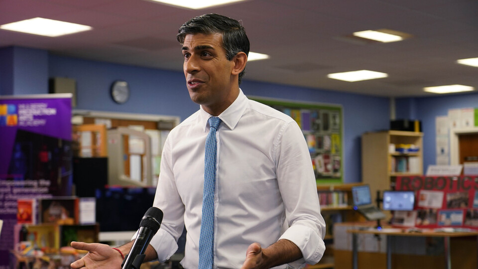 İngiltere'de "iş garantisi olmayan" bölümlere kısıtlama