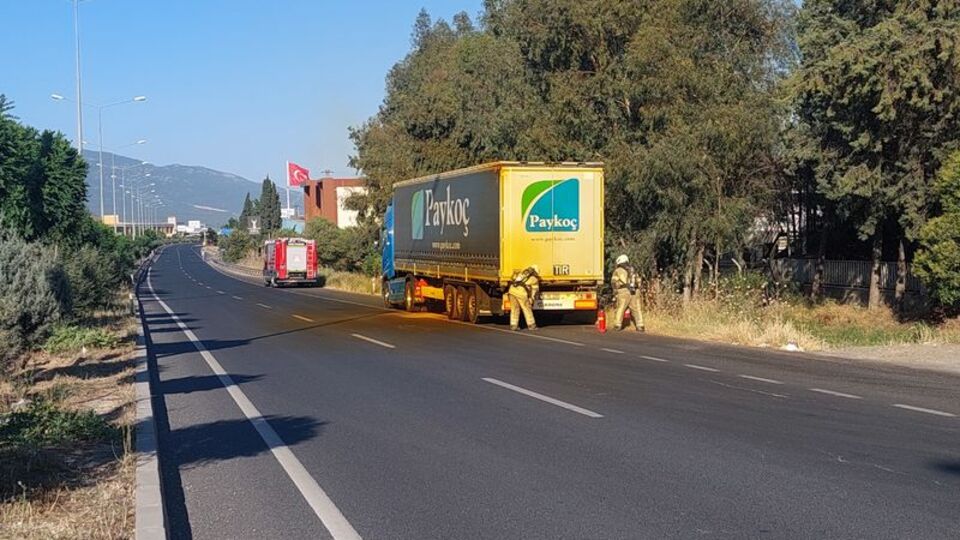 TIR'daki sızıntıya müdahale edildi