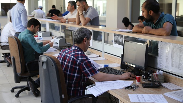 Memurlar emekliliği beklemeye aldı