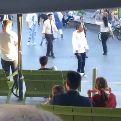 AVM'de bıçaklı saldırgan paniği! Kalabalığa kabusu yaşattı