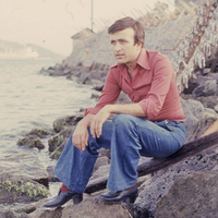 "Pantolon ve ayakkabının topukları '70'ler' diyor"