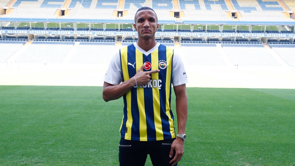 Fenerbahçe transferi açıkladı!