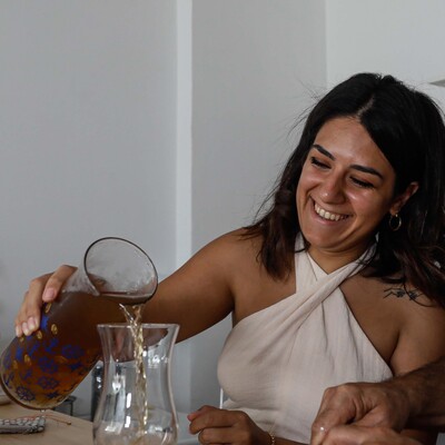 Annesinin yarım kalan hayali için öğretmenliği bıraktı