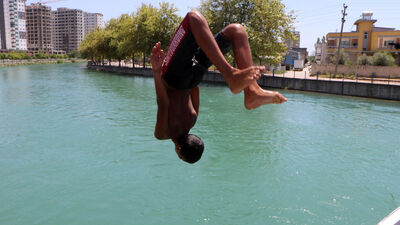 Termometreler 47 dereceyi gösterdi