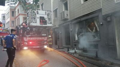 Sultanahmet'teki otelde yangın çıktı