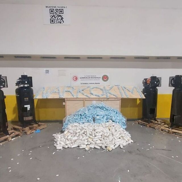 Havaalanında 427 kg uyuşturucu yakalandı