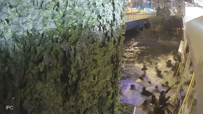 İskelenin çöküşü Titanik filmini aratmadı