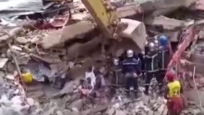 Kamerun'da 4 katlı bina çöktü: En az 12 ölü