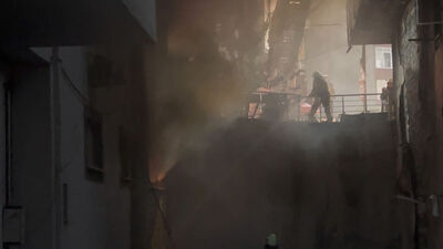 Arnavutköy'de korkutan yangın