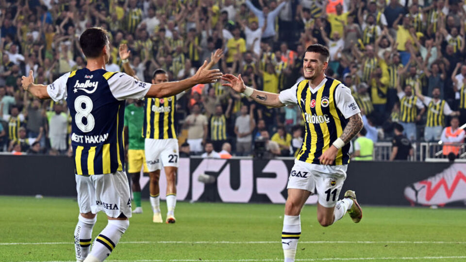 Fenerbahçe 5 yıldızlı forma ile çıktı