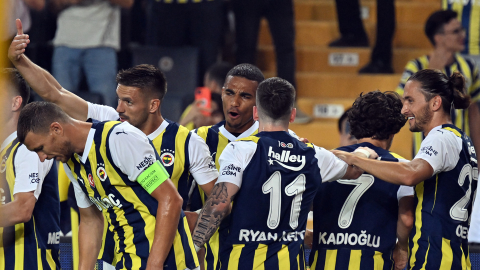 Yeniler şov yaptı, Fener kazandı