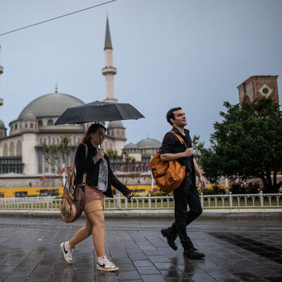 Hava sıcaklıkları düşüyor, 3 bölgede yağmur var