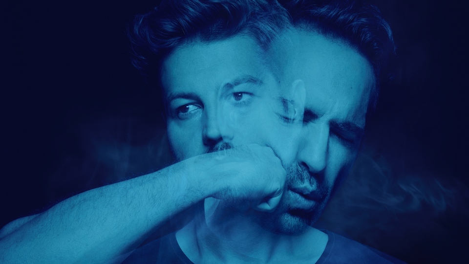 'Cırcır Böcekleri İtler ve Biz' sahnede