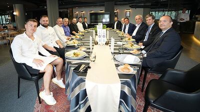 Beşiktaş'tan dostluk yemeği