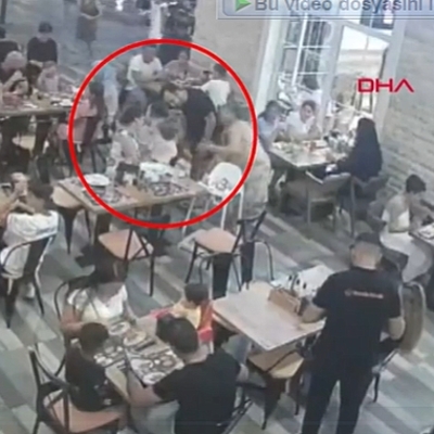 2 yaşındaki çocuğu heimlich manevrası kurtardı