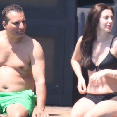 Sevgilisiyle tatilde