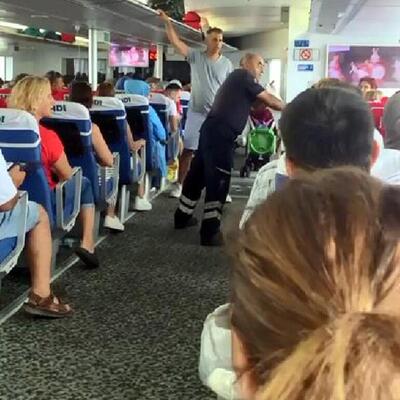 Marmara Denizi'nin ortasında korku dolu anlar! Fenalık ve baygınlık geçirdiler