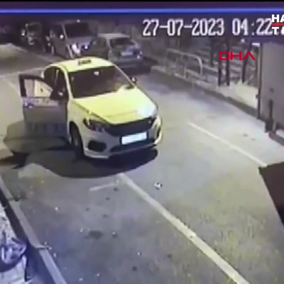 Kağıthane'de rögar kapağından girip internet kablolarını çalmak istediler