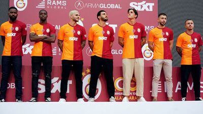 Galatasaray'da yıldızlar geçidi