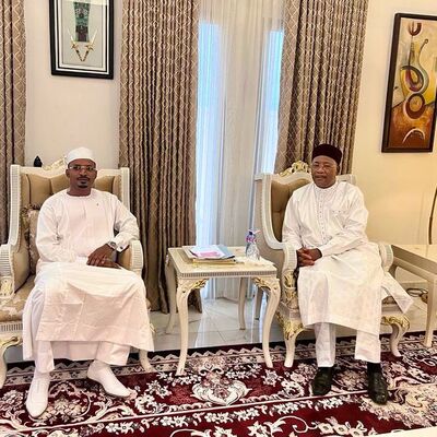 Nijer'deki darbeden sonra ilk kez görüntülendi