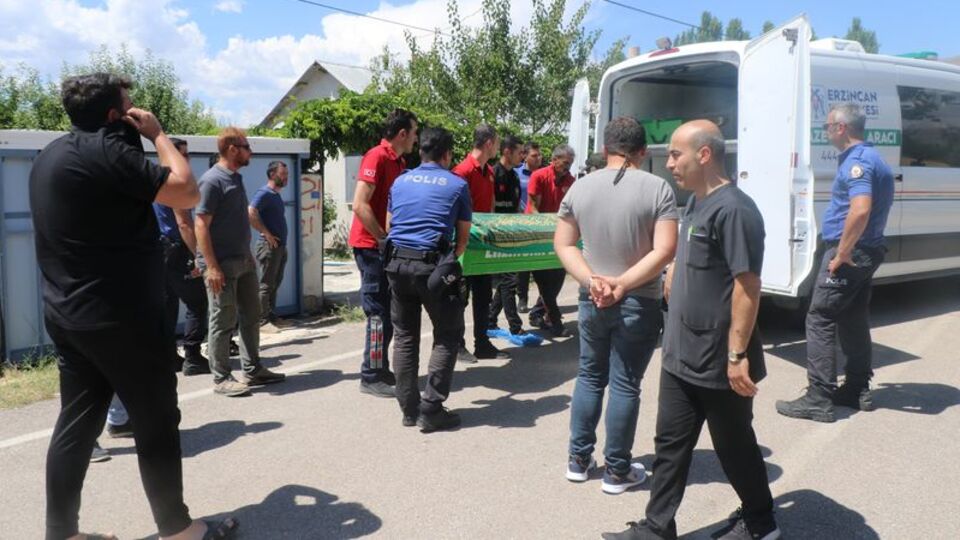 Kafasına kürekle vurularak öldürüldü!