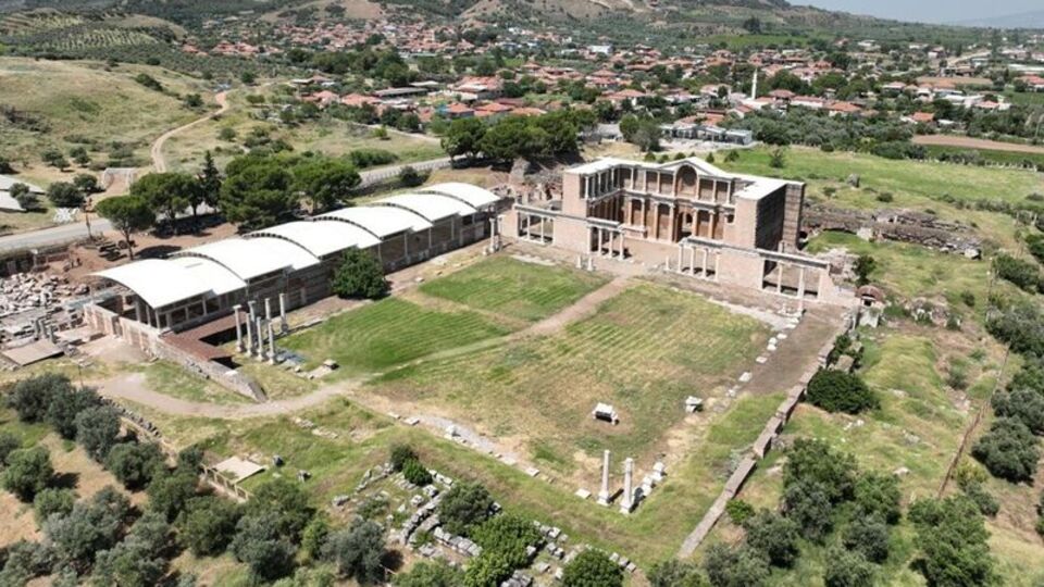Antik Çağ'ın en büyük sinagogunu kadınlar yeniliyor
