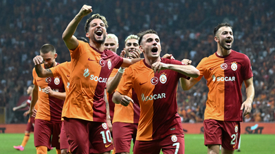 Aslan, Mertens ile turladı!