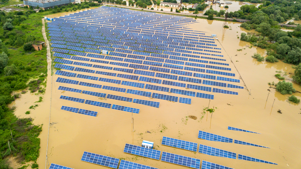 Yenilenebilir enerjiye geçişte yeni engel: Küresel ısınma