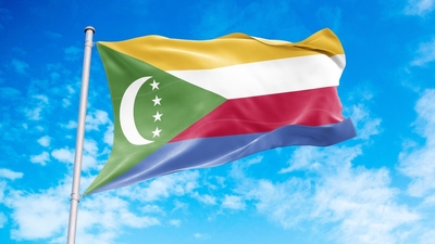 Komorlar başkenti, bayrağı, nüfusu