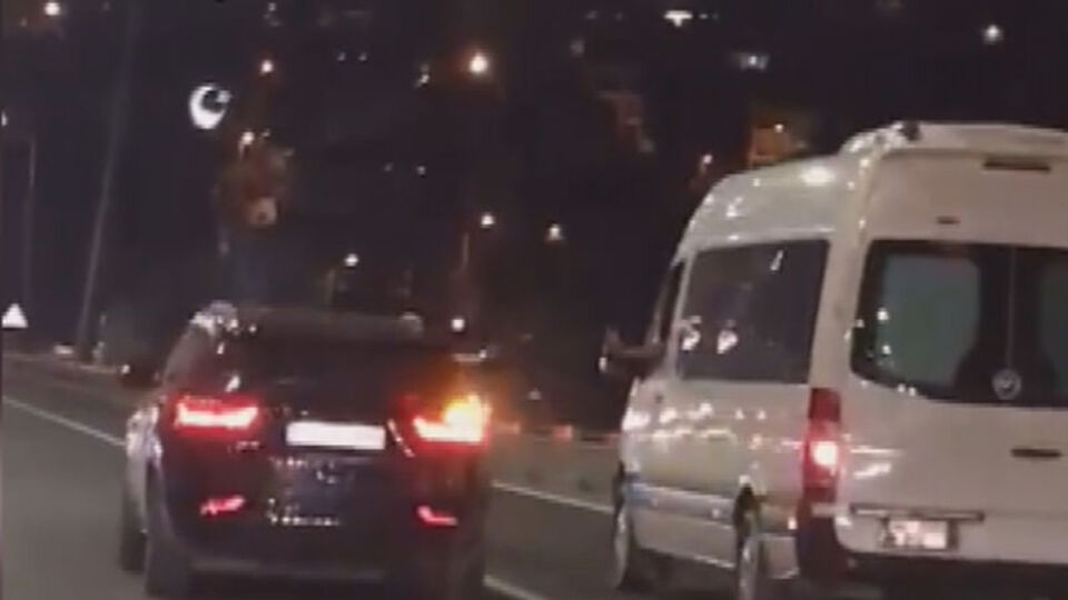 Köprüde "Pes" dedirten görüntü!