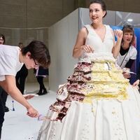 Dünyanın en büyük giyilebilir pastası yapıldı!