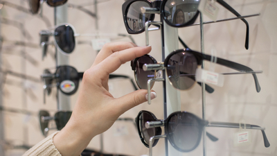 Güneş gözlüğü alırken bu işaretlere dikkat!