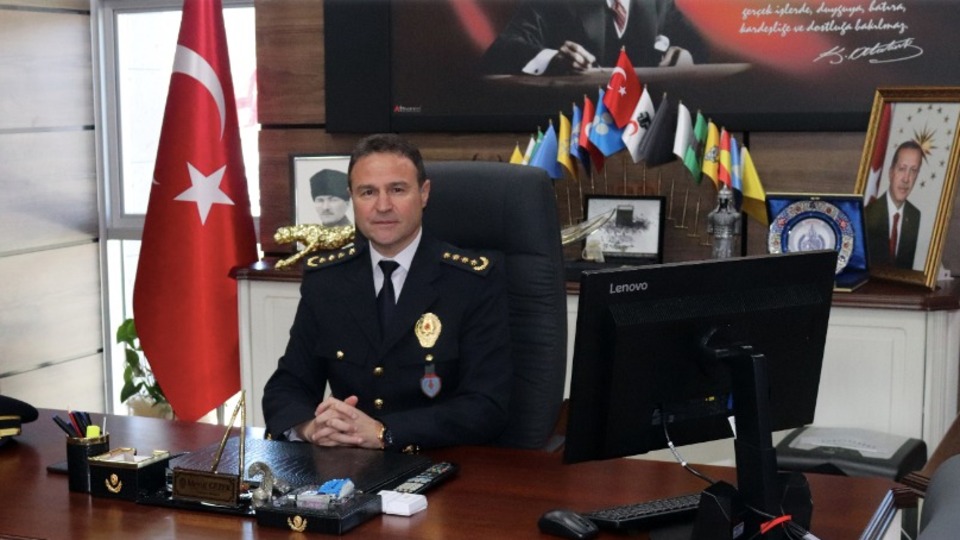 Emniyet müdüründen duygulandıran veda