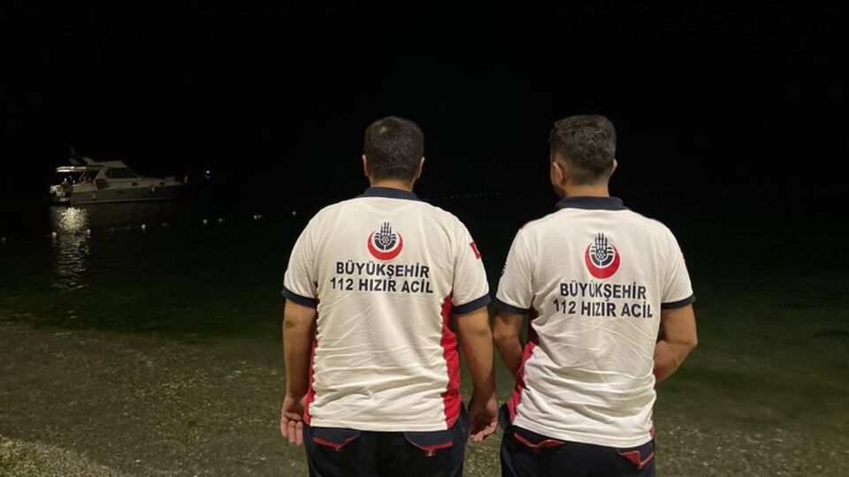 Büyükçekmece'de denizde çift kayboldu
