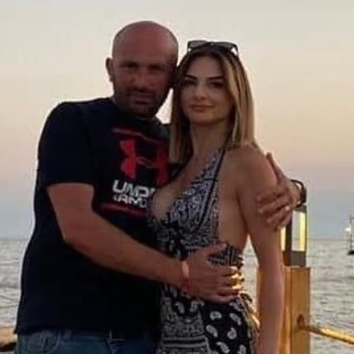  Kocasını bıçakla öldürdü