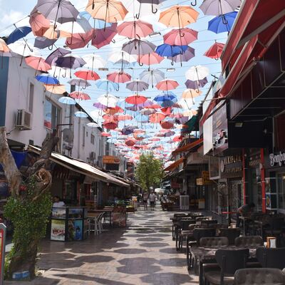 Antalya'da sokaklar boş kaldı!